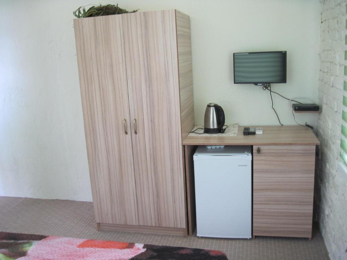 Guest House Inkit Pizunda Exterior photo